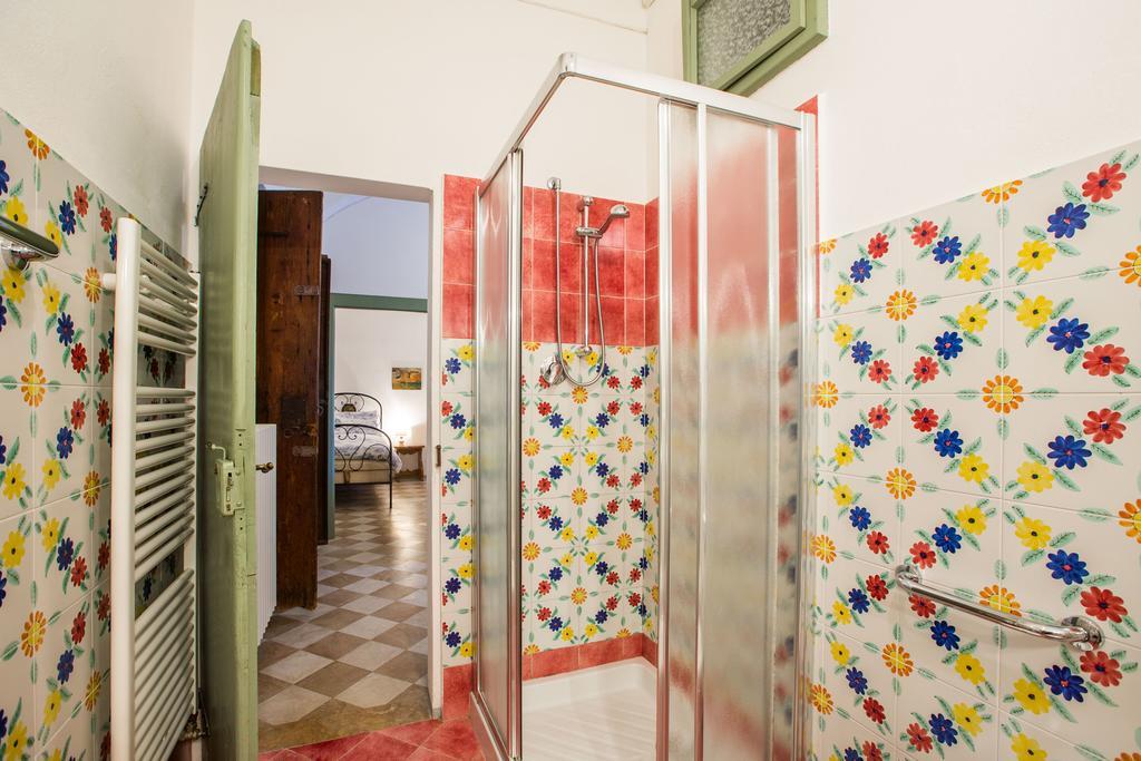 Il Batti Apartment Water Front And Private Beach Toscolano Maderno Exterior photo