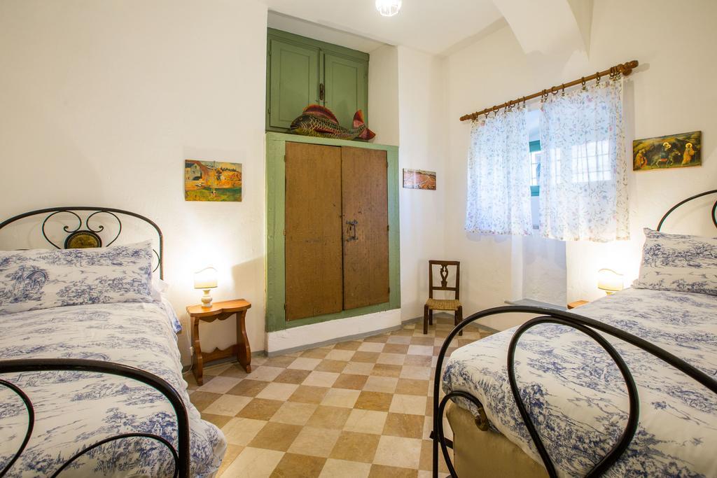 Il Batti Apartment Water Front And Private Beach Toscolano Maderno Exterior photo