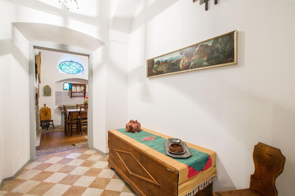 Il Batti Apartment Water Front And Private Beach Toscolano Maderno Exterior photo